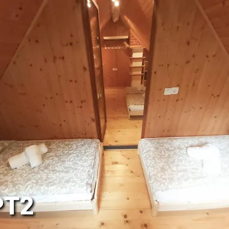 Апартаменты Alpine Village *